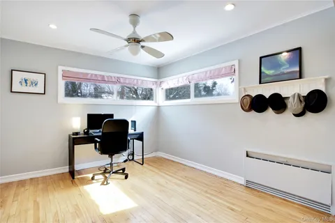 $1,599,000 | 16 Arbor Road, East Hills, NY 11577