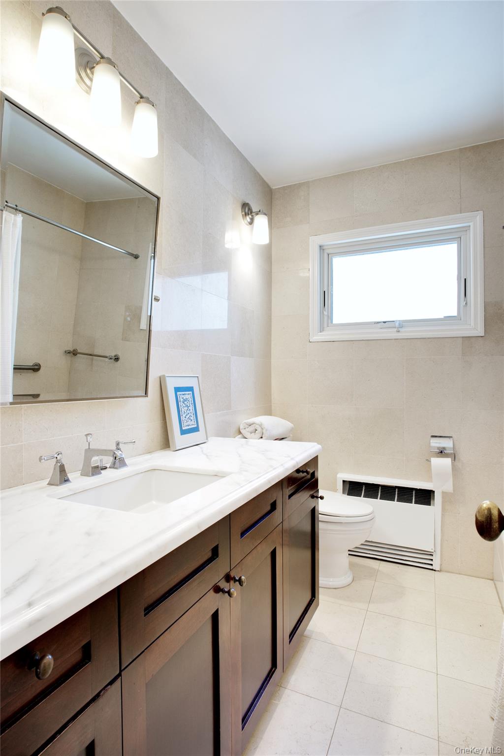 16 Arbor Road East Hills, NY 11577 - Photo 14 of 23