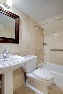 $1,599,000 | 16 Arbor Road, East Hills, NY 11577