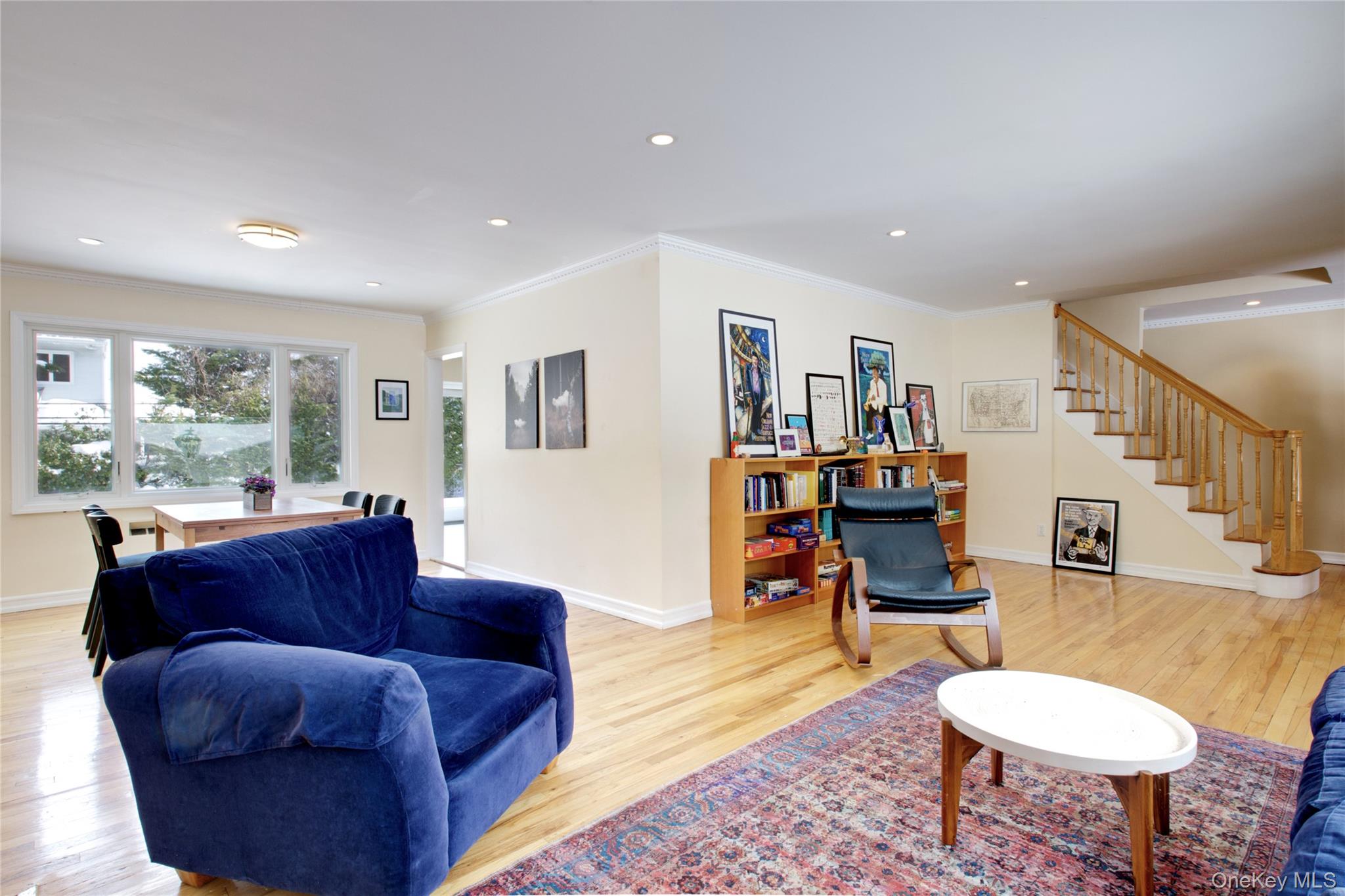 16 Arbor Road East Hills, NY 11577 - Photo 4 of 23