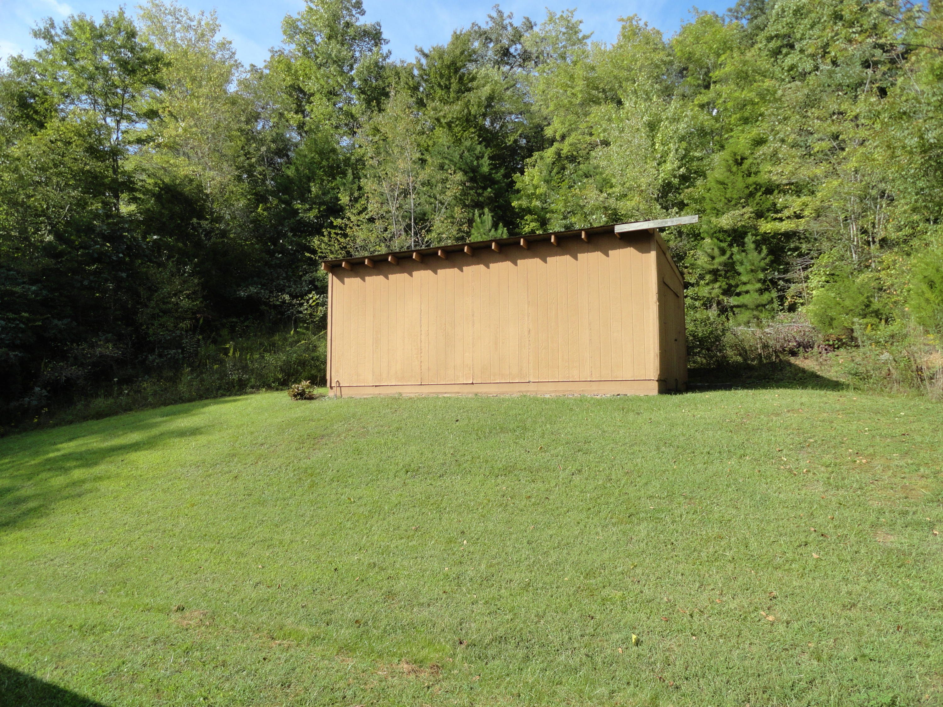 174 Batley Loop Road Clinton, TN 37716 - Photo 24 of 38 DSC06087