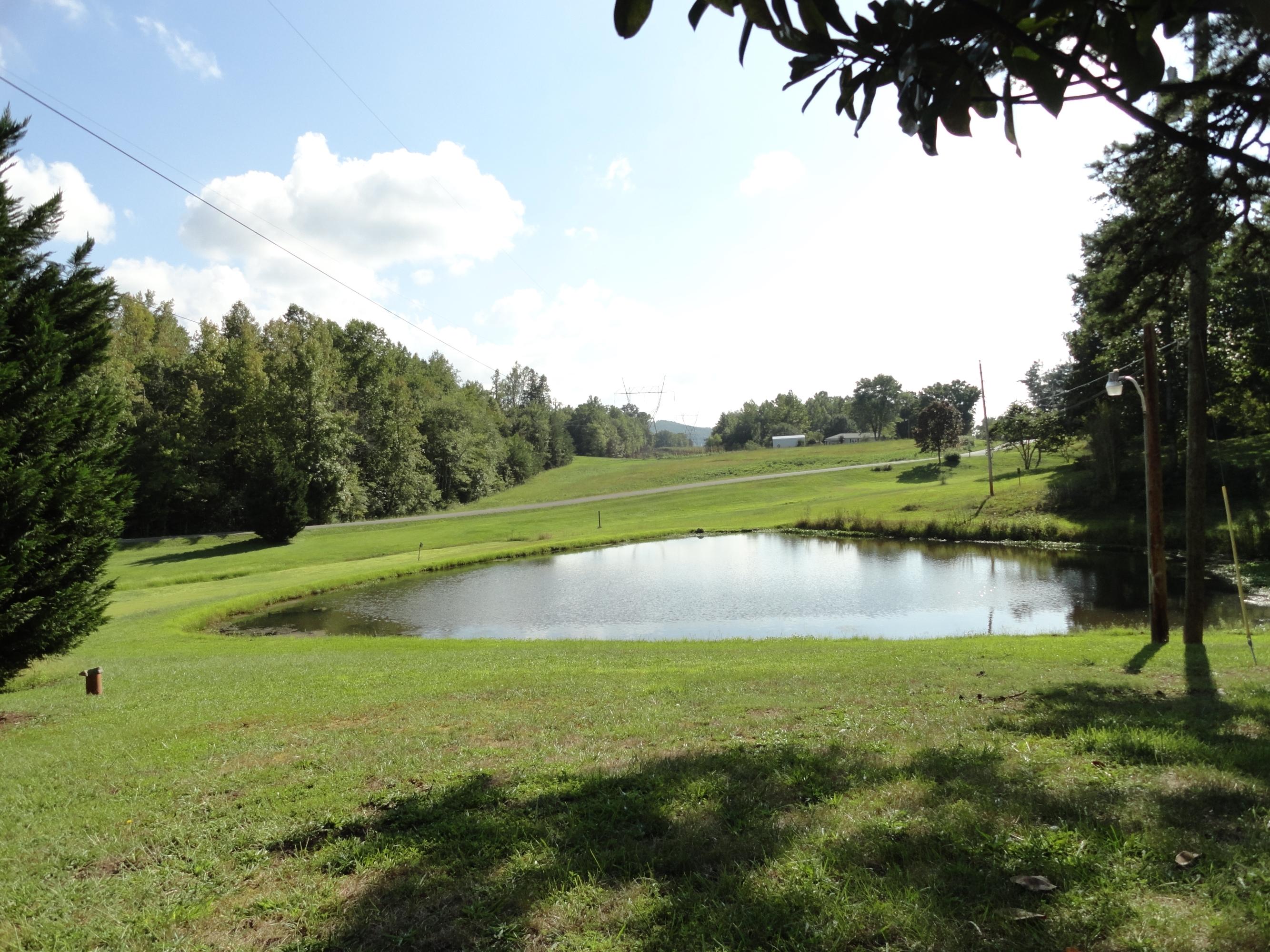 174 Batley Loop Road Clinton, TN 37716 - Photo 6 of 38 DSC06065