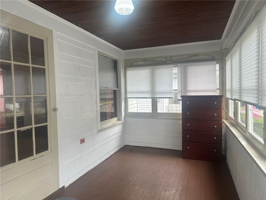 49 Wetmore Park Rochester, NY 14606 - Photo 4 of 20