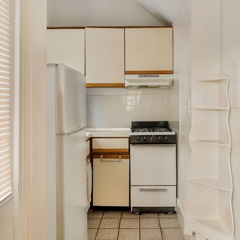 19 Irving Street Watertown, MA 02472 - Photo 15 of 25 Gallery Image 15