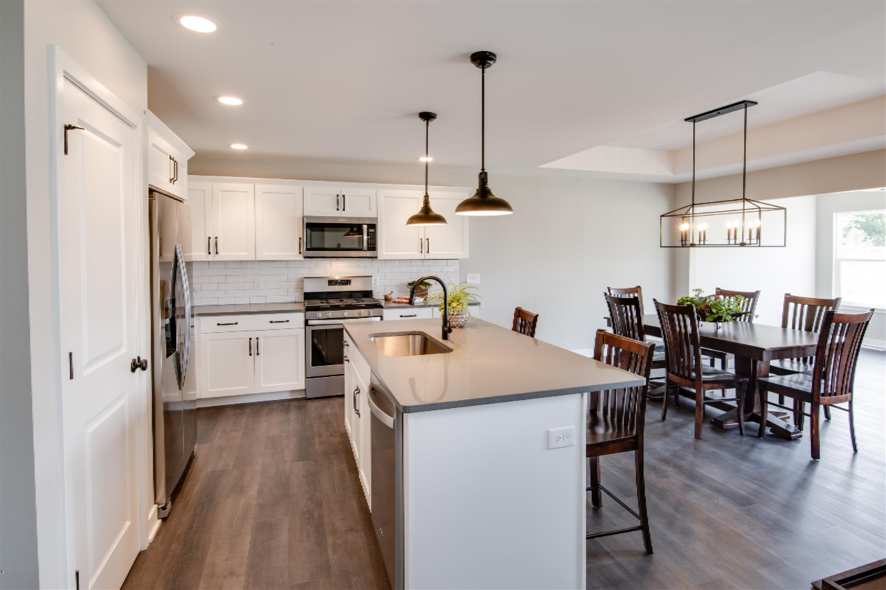 3848 Wetherington Point, Unit 98 Kalamazoo, MI 49009 - Photo 4 of 28