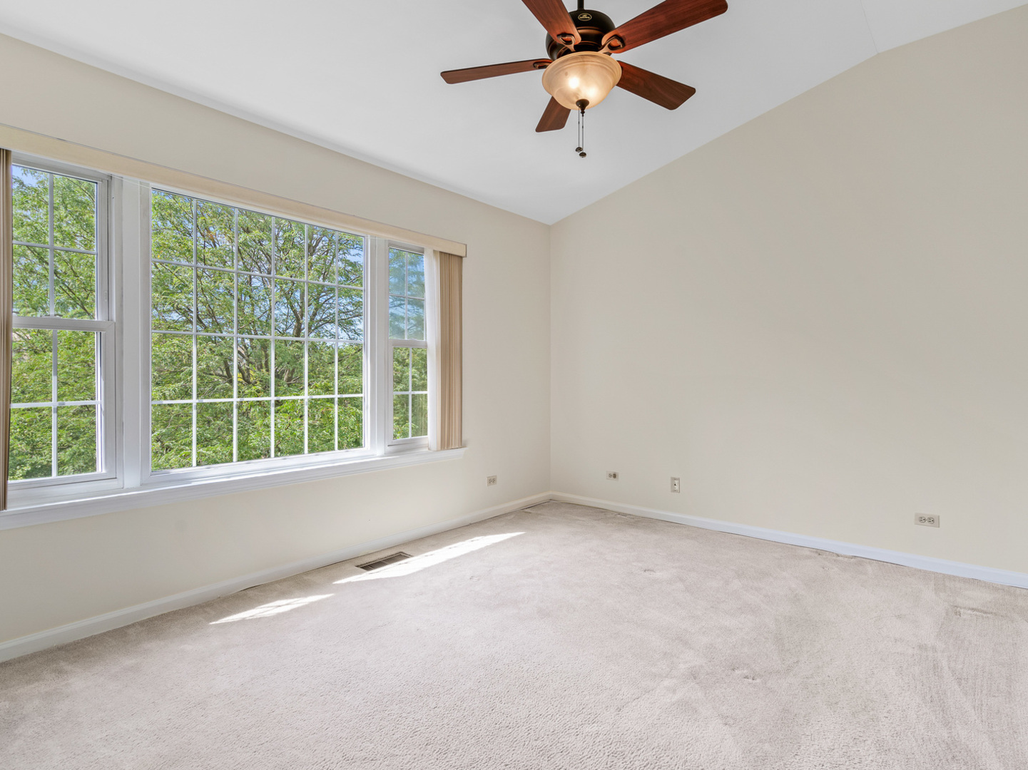 5457 Mayflower Court Rolling Meadows, IL 60008 - Photo 11 of 17