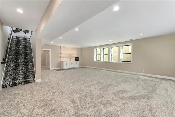 $924,900 | 20322 166th Street, Basehor, KS 66007