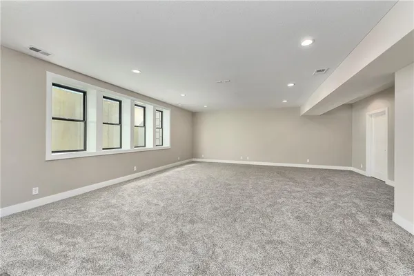 $924,900 | 20322 166th Street, Basehor, KS 66007