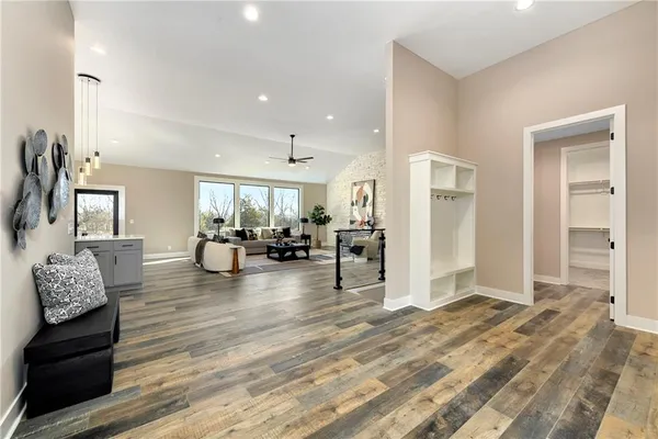 $924,900 | 20322 166th Street, Basehor, KS 66007
