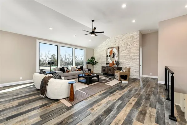 $924,900 | 20322 166th Street, Basehor, KS 66007