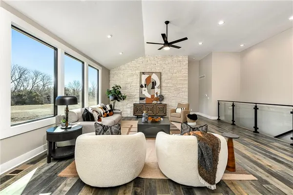 $924,900 | 20322 166th Street, Basehor, KS 66007