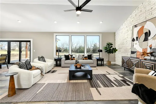 $924,900 | 20322 166th Street, Basehor, KS 66007