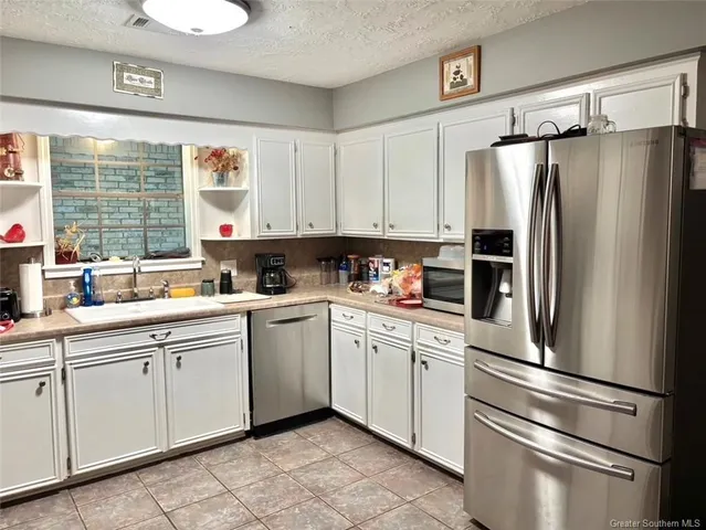 $296,700 | 2221 Oak Grove Drive, Vinton, LA 70668