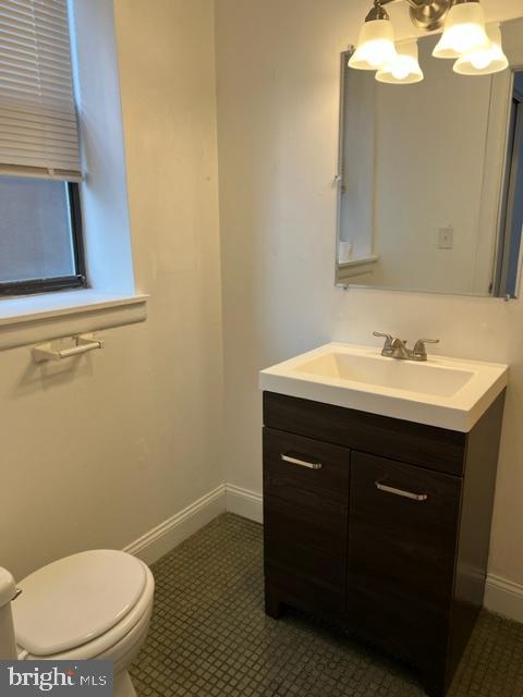 706 South Street, Unit 2 Philadelphia, PA 19147 - Photo 11 of 19 Rear Bathroom w Tub SHower