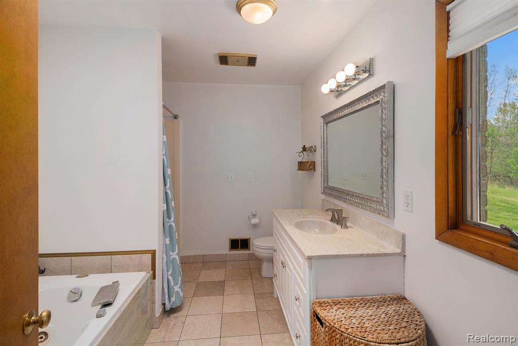 7031 Munsell Road Howell, MI 48843 - Photo 23 of 39