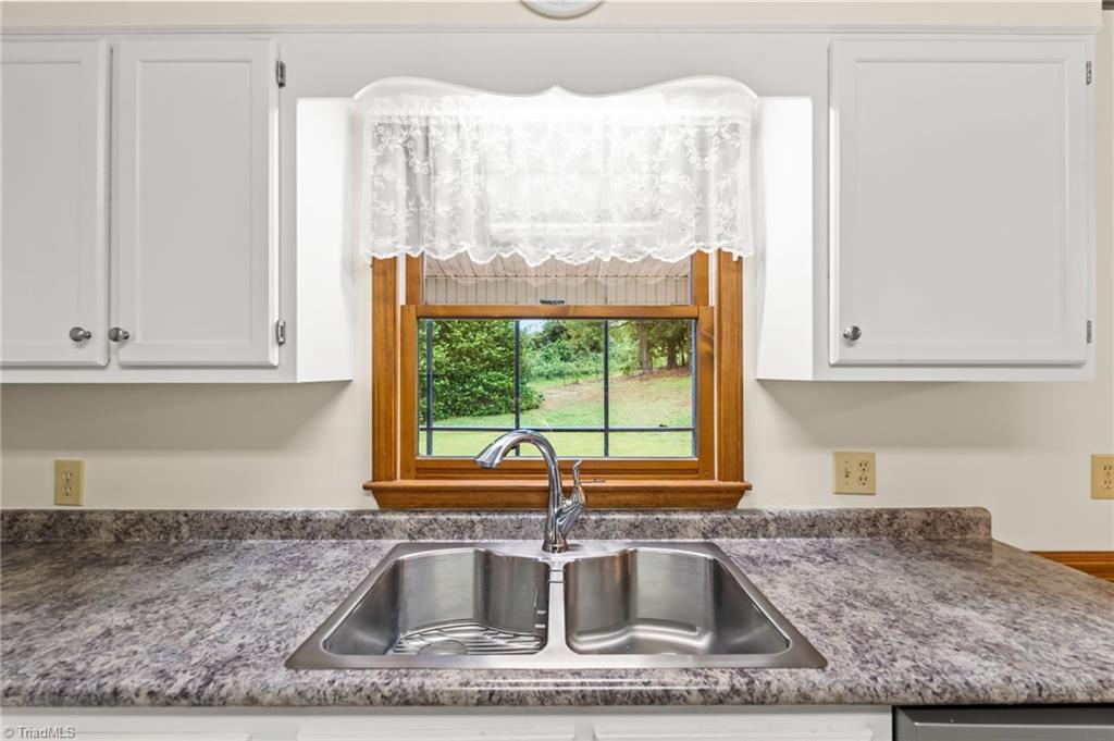 482 Motsinger Road Winston-Salem, NC 27107 - Photo 14 of 34