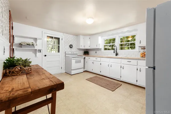 $3,400 | 4 Quaker Road, Unit A, North Salem, NY 10560