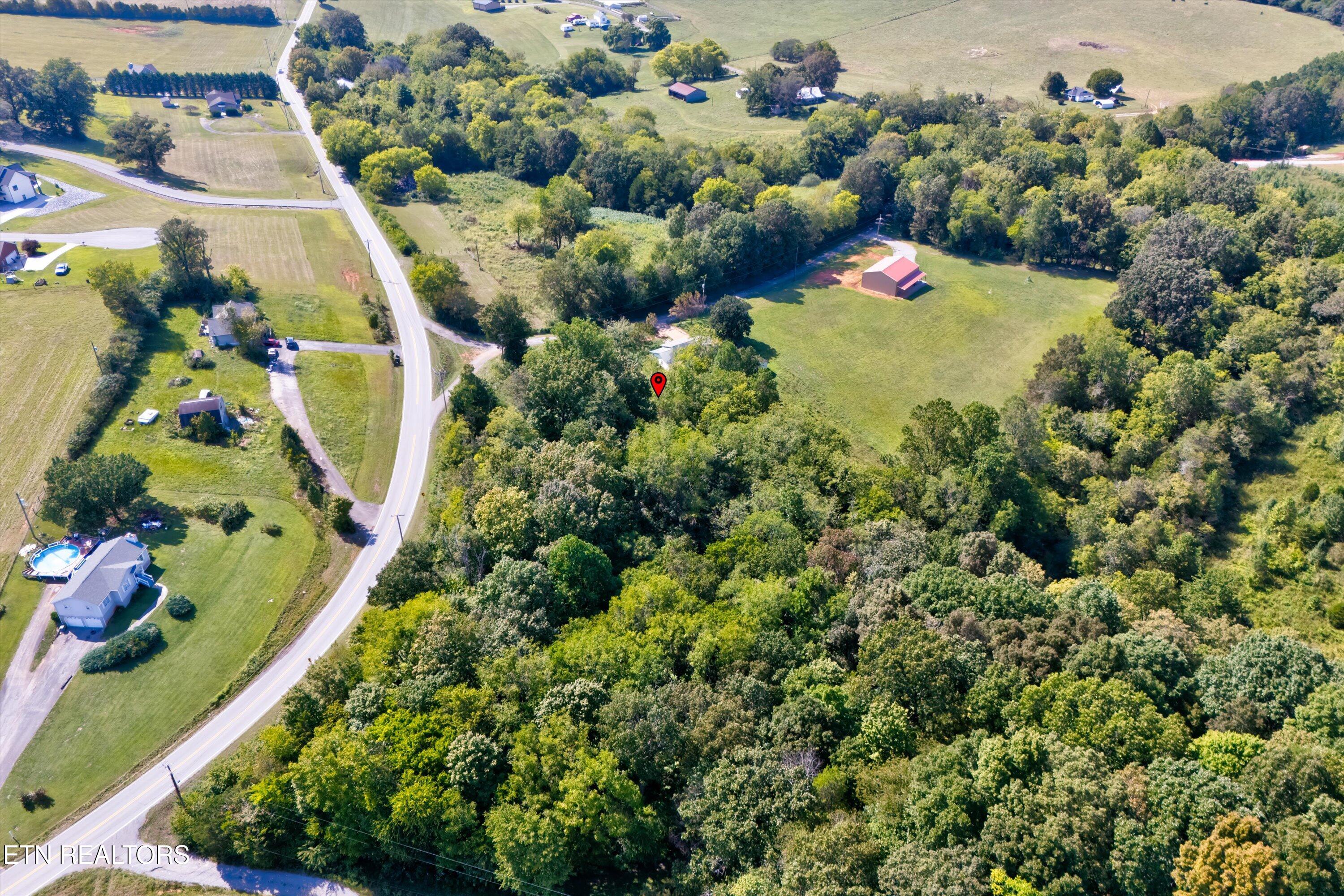 321 Hendricks Loop Madisonville, TN 37354 - Photo 7 of 20 09-321 Hendricks Loop-9