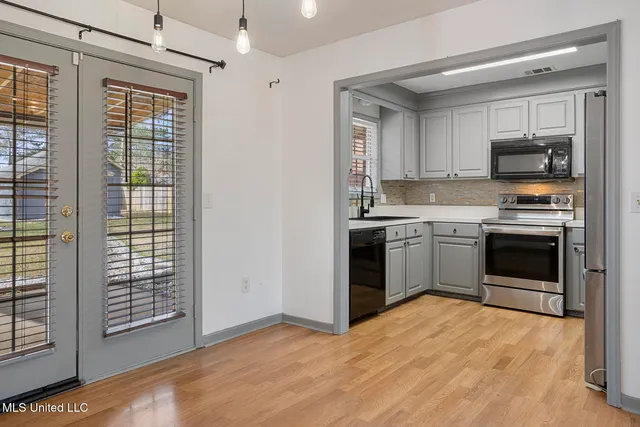 $248,000 | 221 Cherry Bark Drive, Brandon, MS 39047