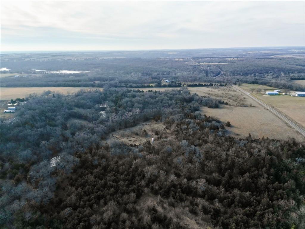 467 Virginia Road Lane, KS 66042 - Photo 8 of 11
