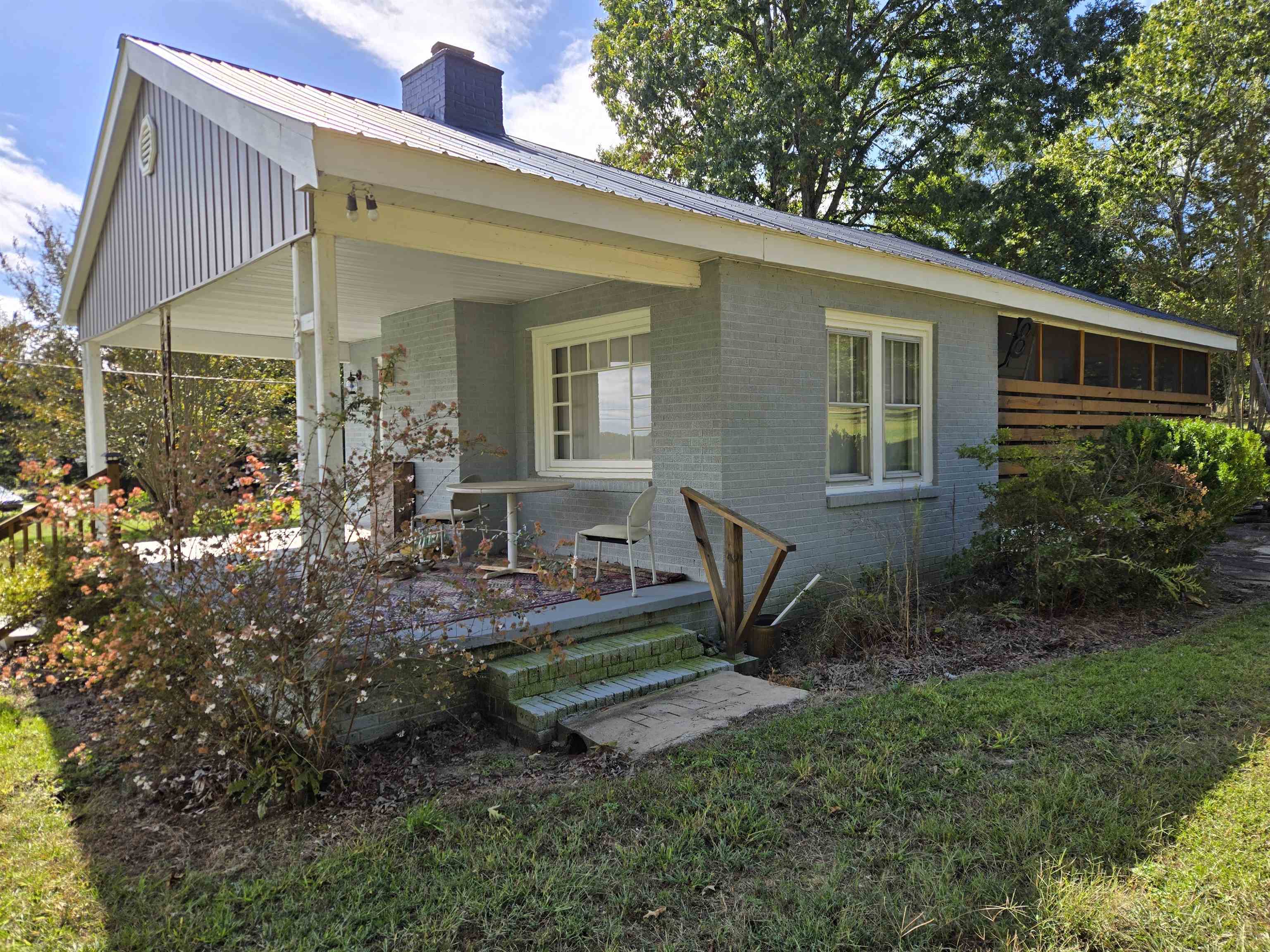 128 Goodjoin Road Landrum, SC 29356 - Photo 3 of 13