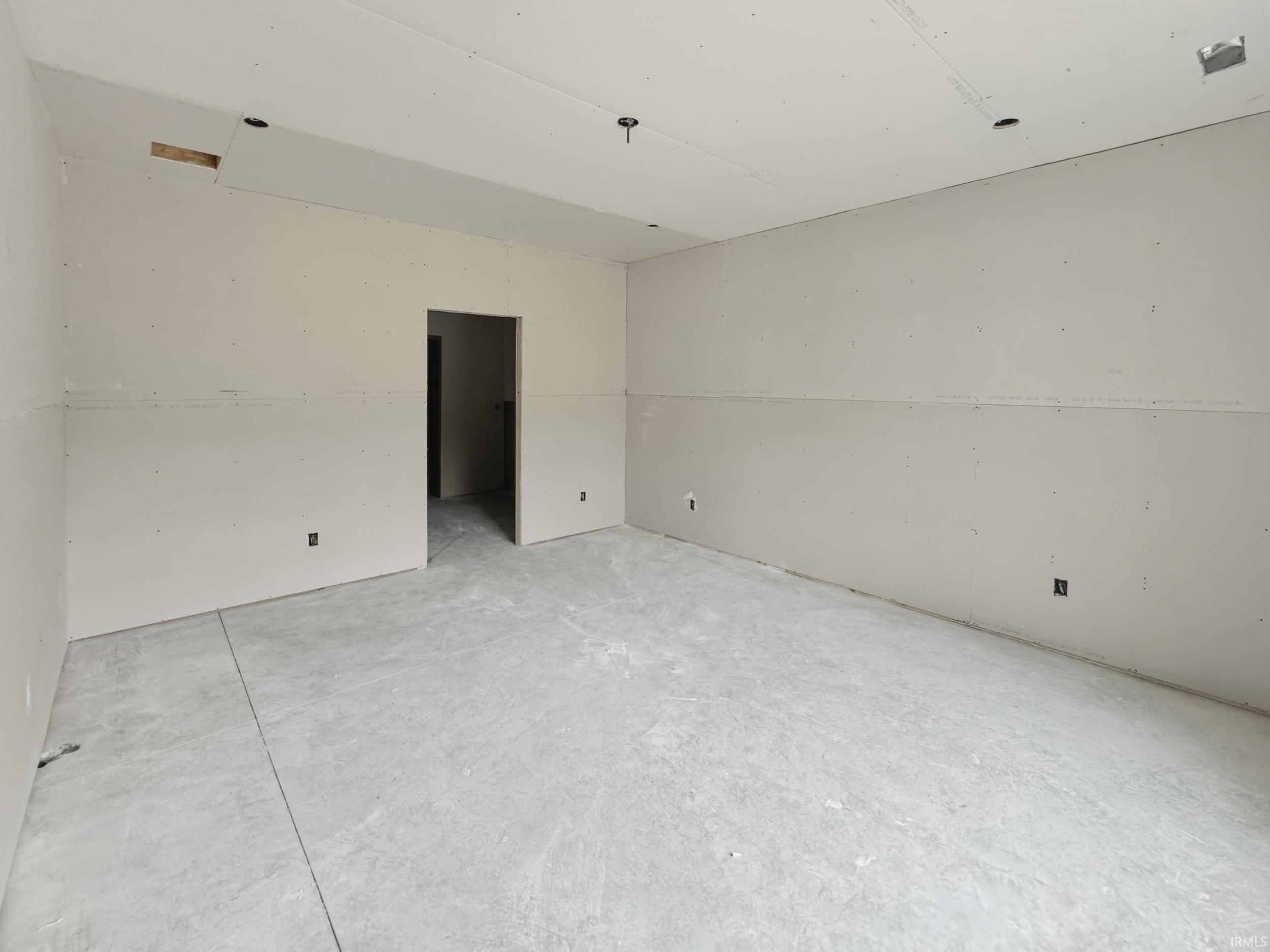 4597 North Thomas Road Bloomington, IN 47404 - Photo 13 of 17