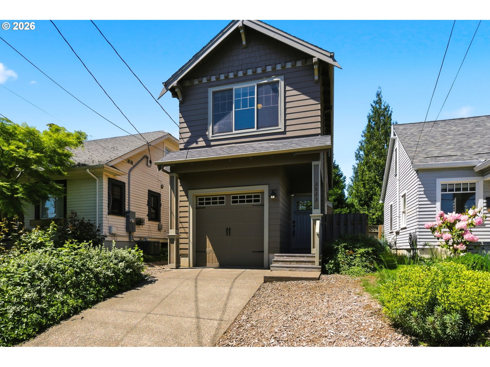 3823 Northeast 72nd Avenue Portland, OR 97213 - Photo 3 of 42