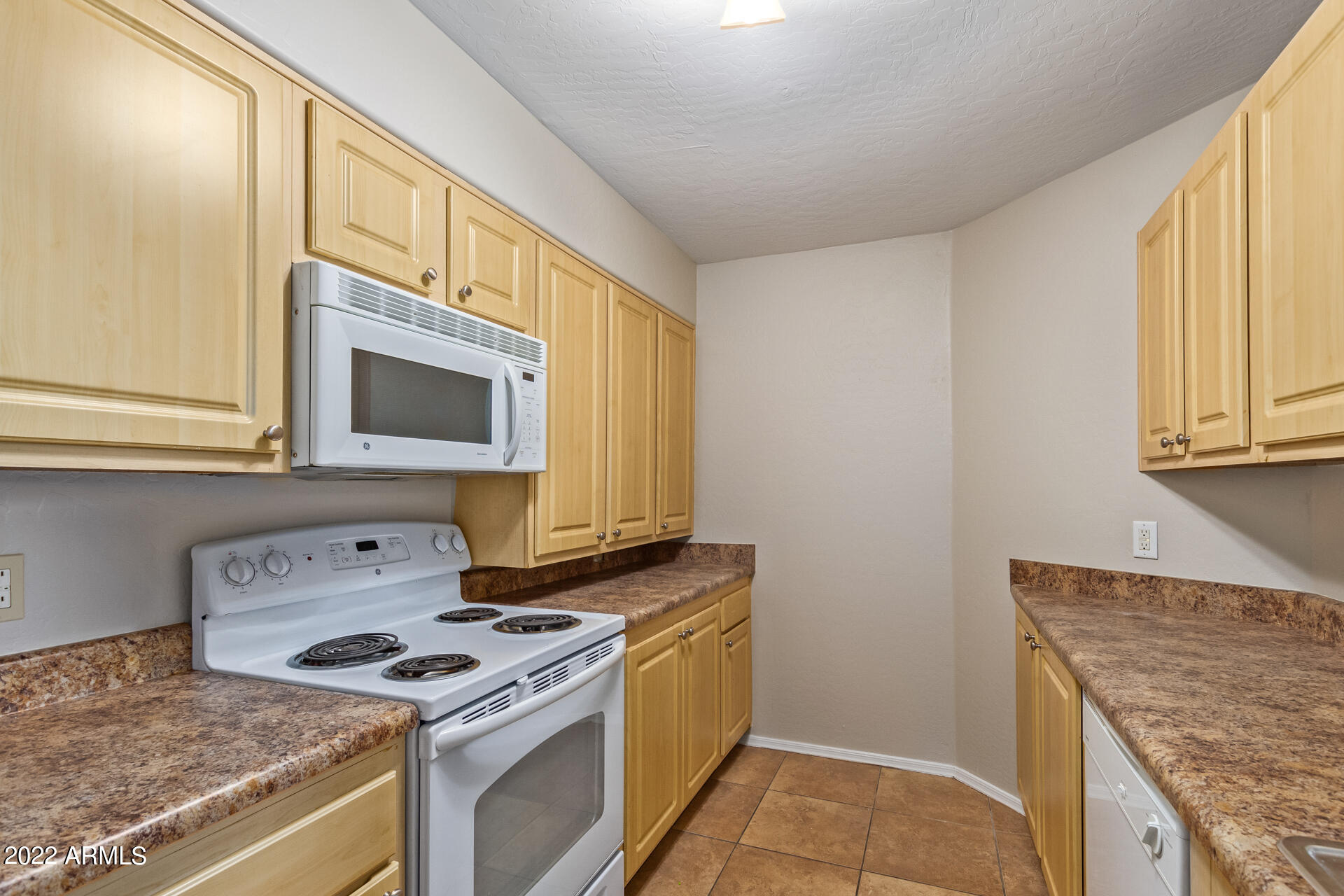 1287 North Alma School Road, Unit 156 Chandler, AZ 85224 - Photo 9 of 27 0008-08 Alma School 1287 #156