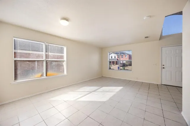 $2,750 | 211 Prentice Drive, Seagoville, TX 75159