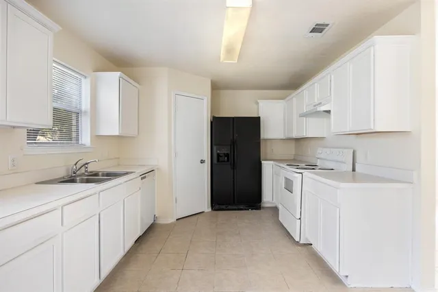 $2,750 | 211 Prentice Drive, Seagoville, TX 75159