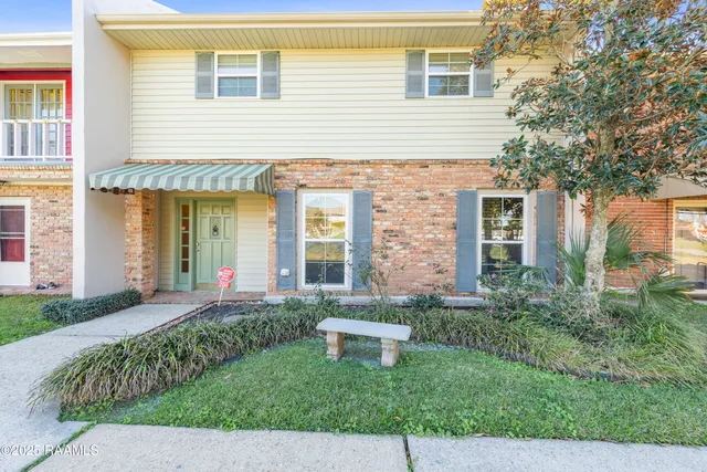 $199,900 | 200 Dublin Circle, Unit D, Lafayette, LA 70506