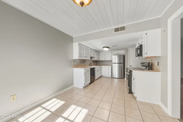 $197,900 | 200 Dublin Circle, Unit D, Lafayette, LA 70506