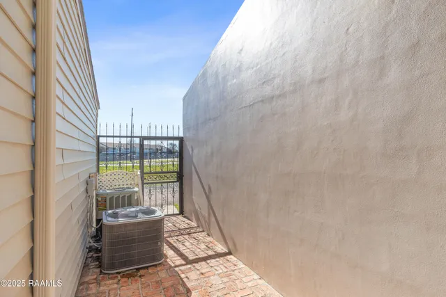 $197,900 | 200 Dublin Circle, Unit D, Lafayette, LA 70506