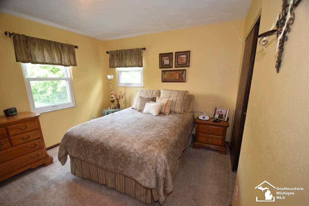 5303 Section Road Ottawa Lake, MI 49267 - Photo 11 of 36 Bedroom