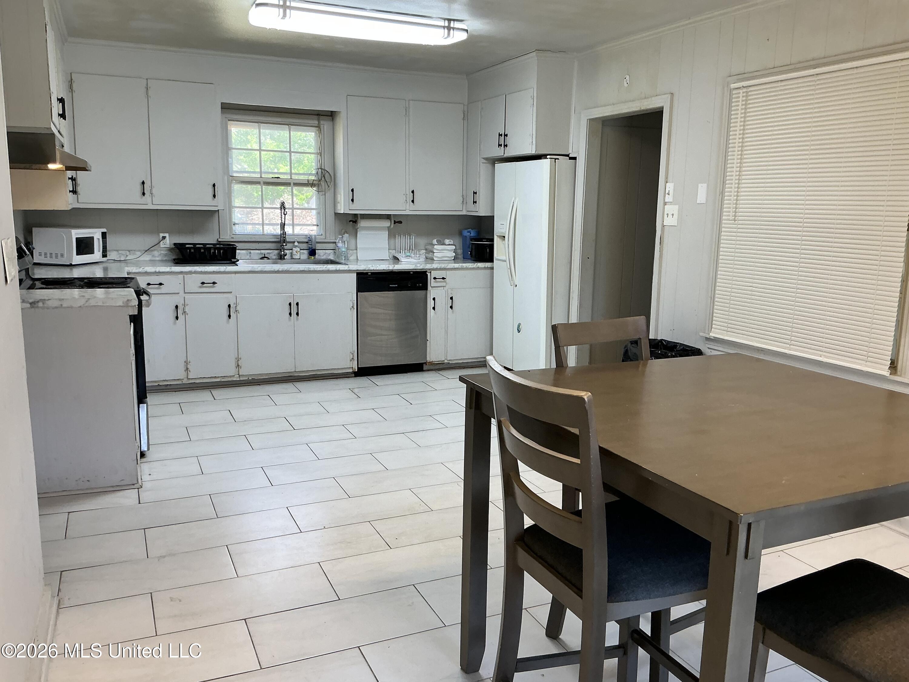 327 Harmony Road Crystal Springs, MS 39059 - Photo 5 of 10 Kitchen 1