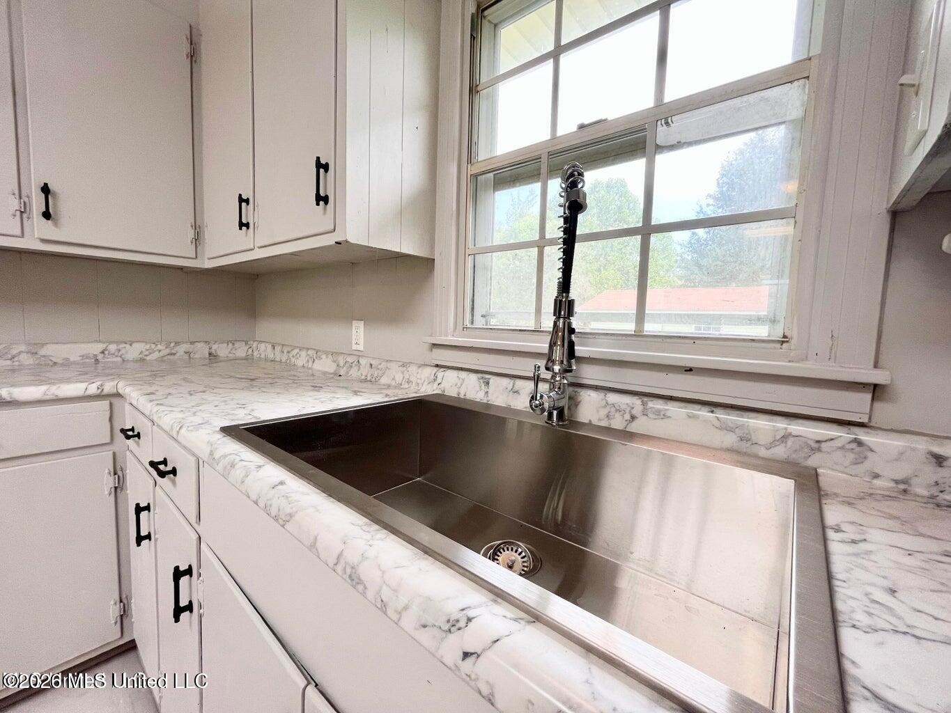 327 Harmony Road Crystal Springs, MS 39059 - Photo 6 of 10 Kitchen Sink