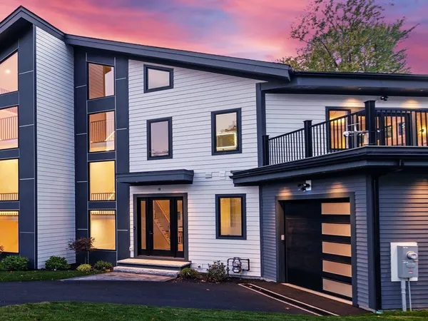 $1,997,000 | 16-18 Josselyn Place, Unit 18, Newton, MA 02461