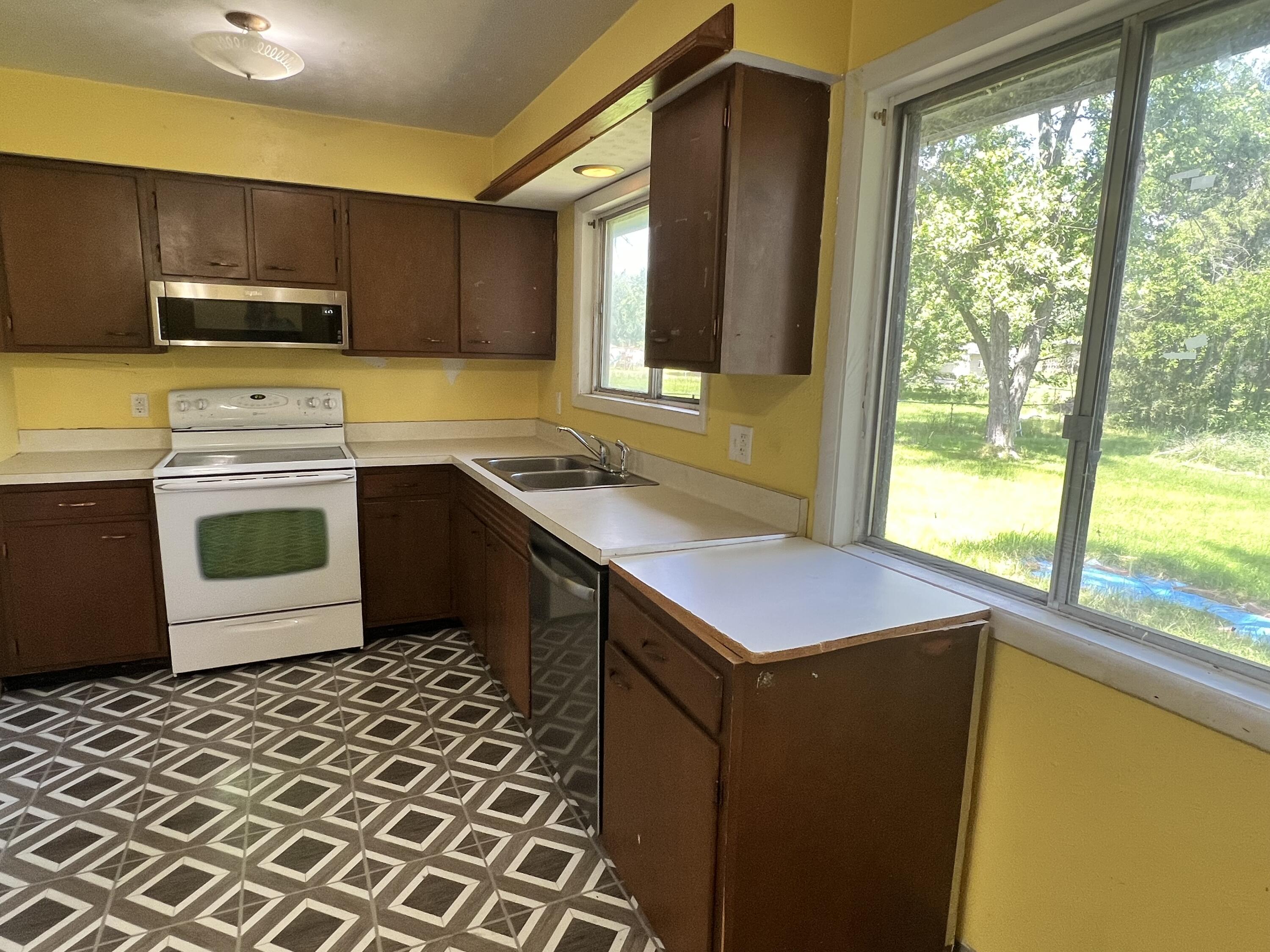 3806 Gady Road Tecumseh, MI 49286 - Photo 8 of 31 Kitchen