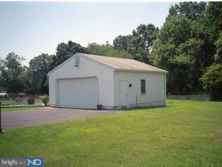 50 Sherbrooke Road Ewing, NJ 08638 - Photo 3 of 5