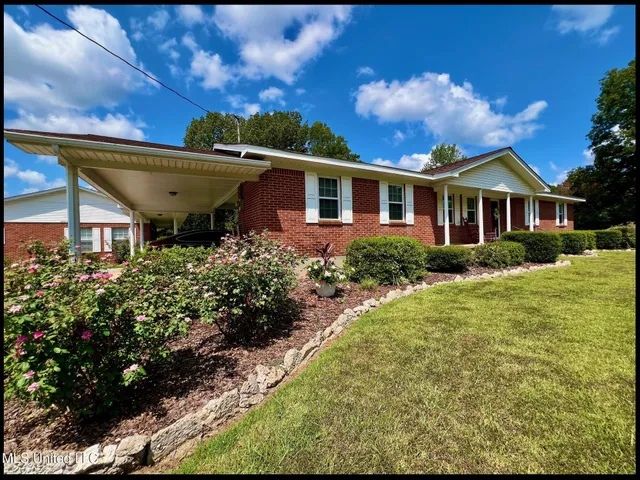 $338,900 | 2653 Central Academy Road North, Batesville, MS 38606