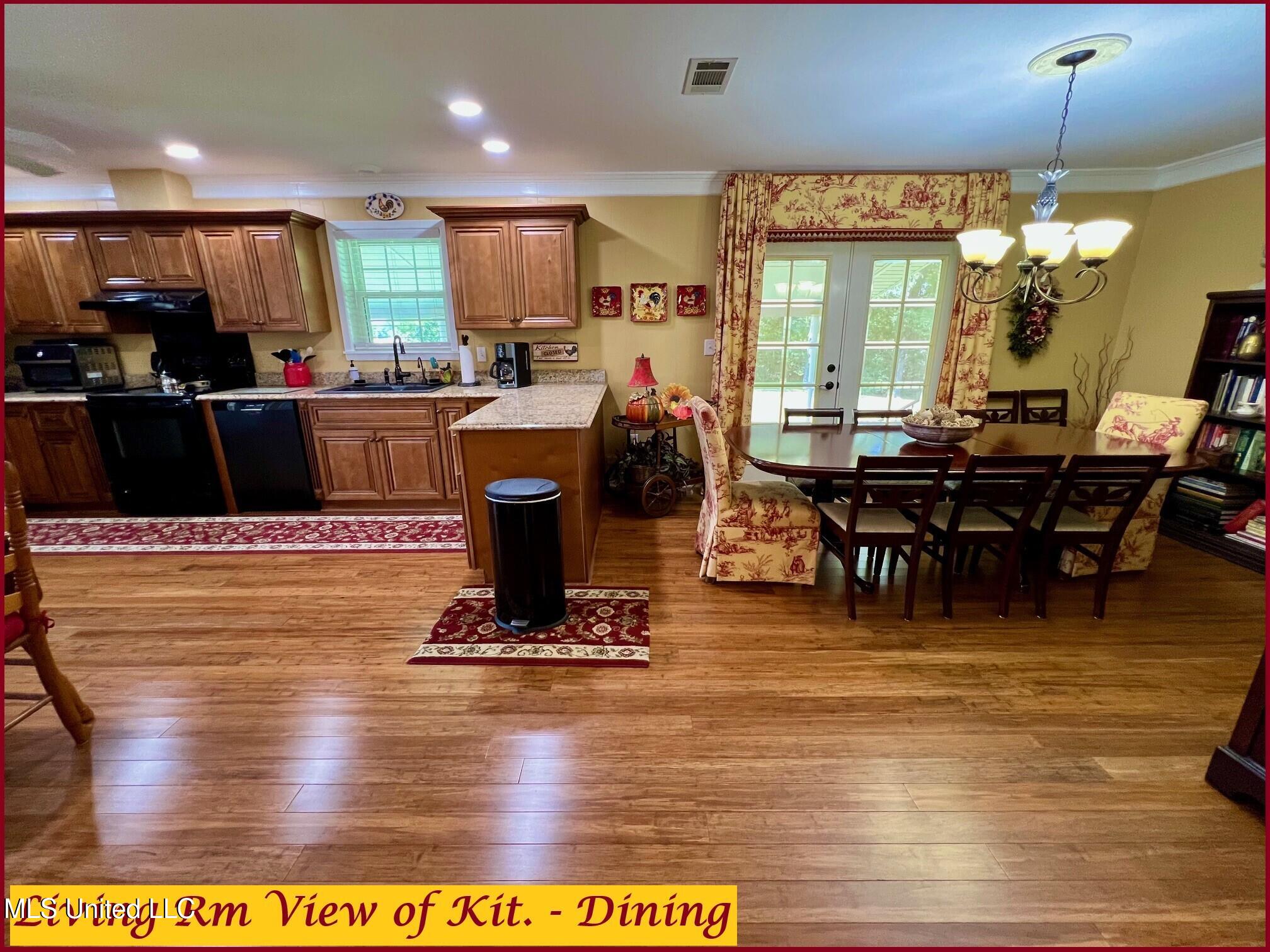 2653 Central Academy Road North Batesville, MS 38606 - Photo 12 of 76 2653 CENTRAL ACADEMY - LIV VIEW OF KIT