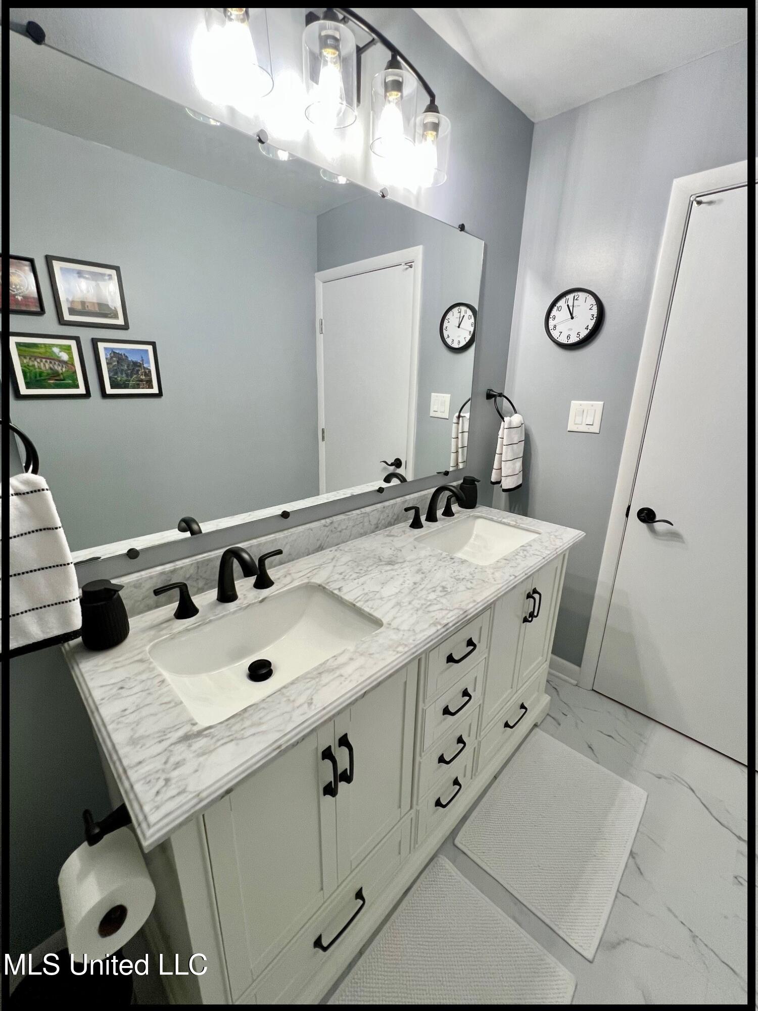 2653 Central Academy Road North Batesville, MS 38606 - Photo 32 of 76 2653 CENTRAL ACADEMY - GUEST VANITY