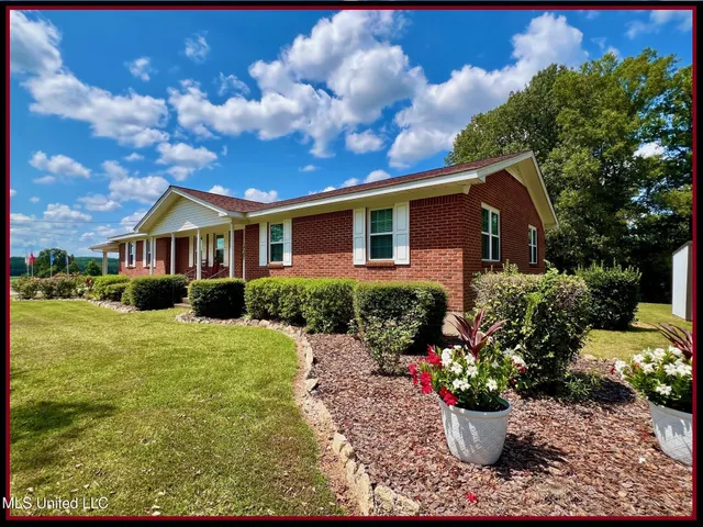 $338,900 | 2653 Central Academy Road North, Batesville, MS 38606