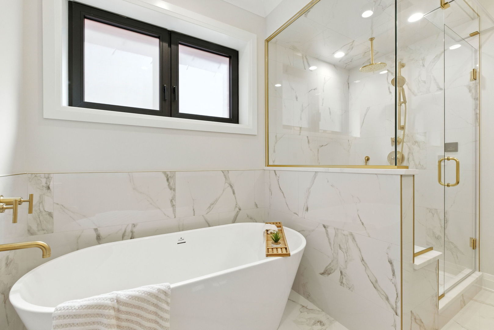 908 West Fullerton Avenue, Unit PH Chicago, IL 60614 - Photo 15 of 23 a bathroom with a bathtub and a shower