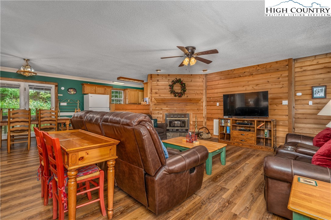 368 Rough Ridge Road Sugar Mountain, NC 28604 - Photo 12 of 35 Gallery Image 12