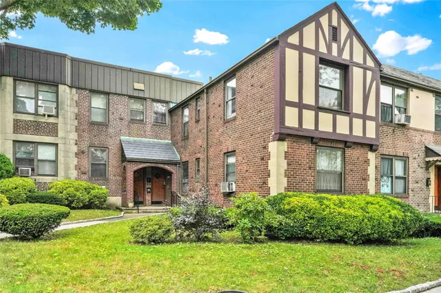 $429,000 | 21-40 78th Street, Unit 2 | Astoria