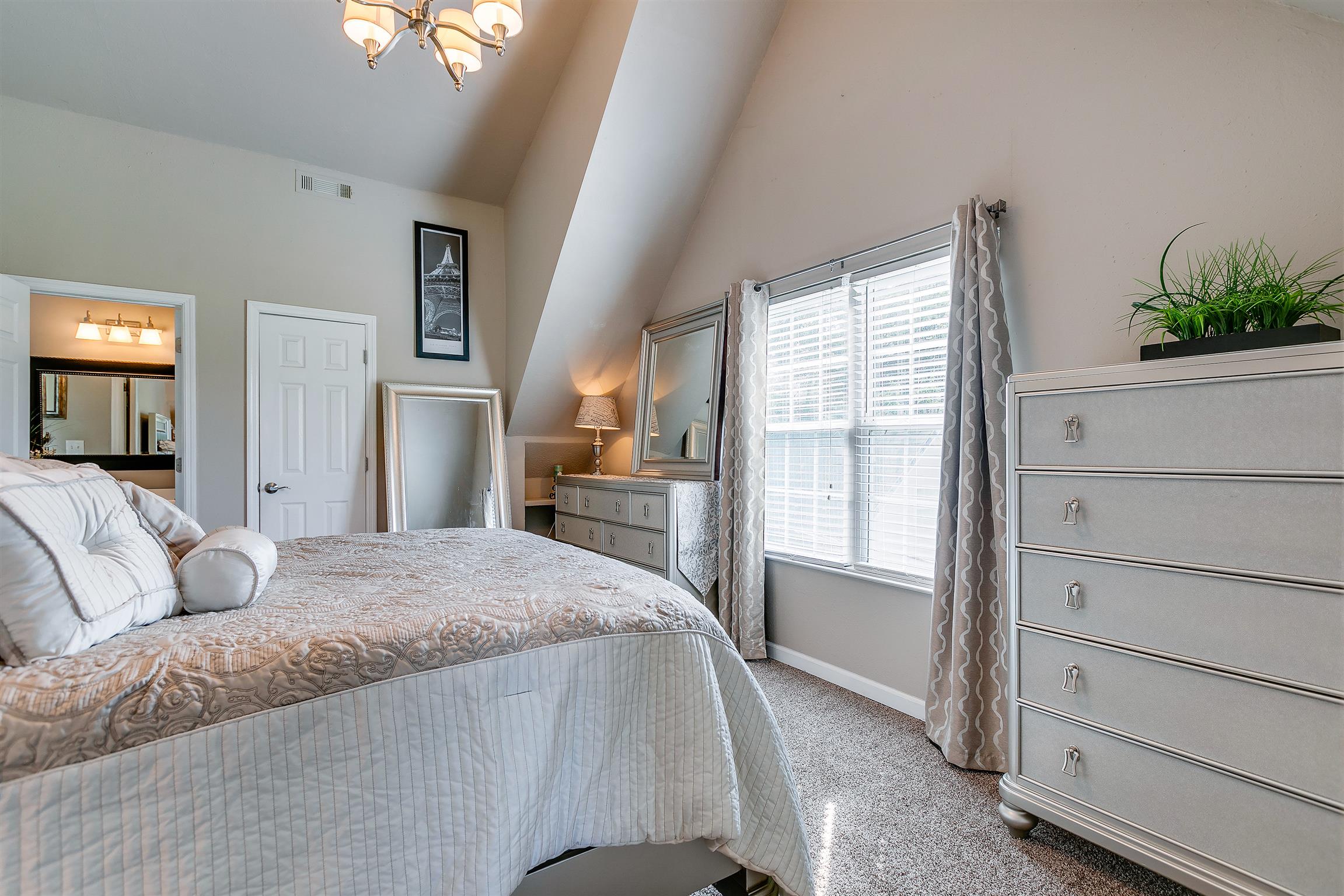 2144 John Windrow Road Eagleville, TN 37060 - Photo 18 of 27 Attached bathroom