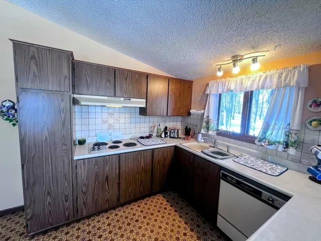 $675,000 | 19409 529th Lane, McGregor, MN 55760