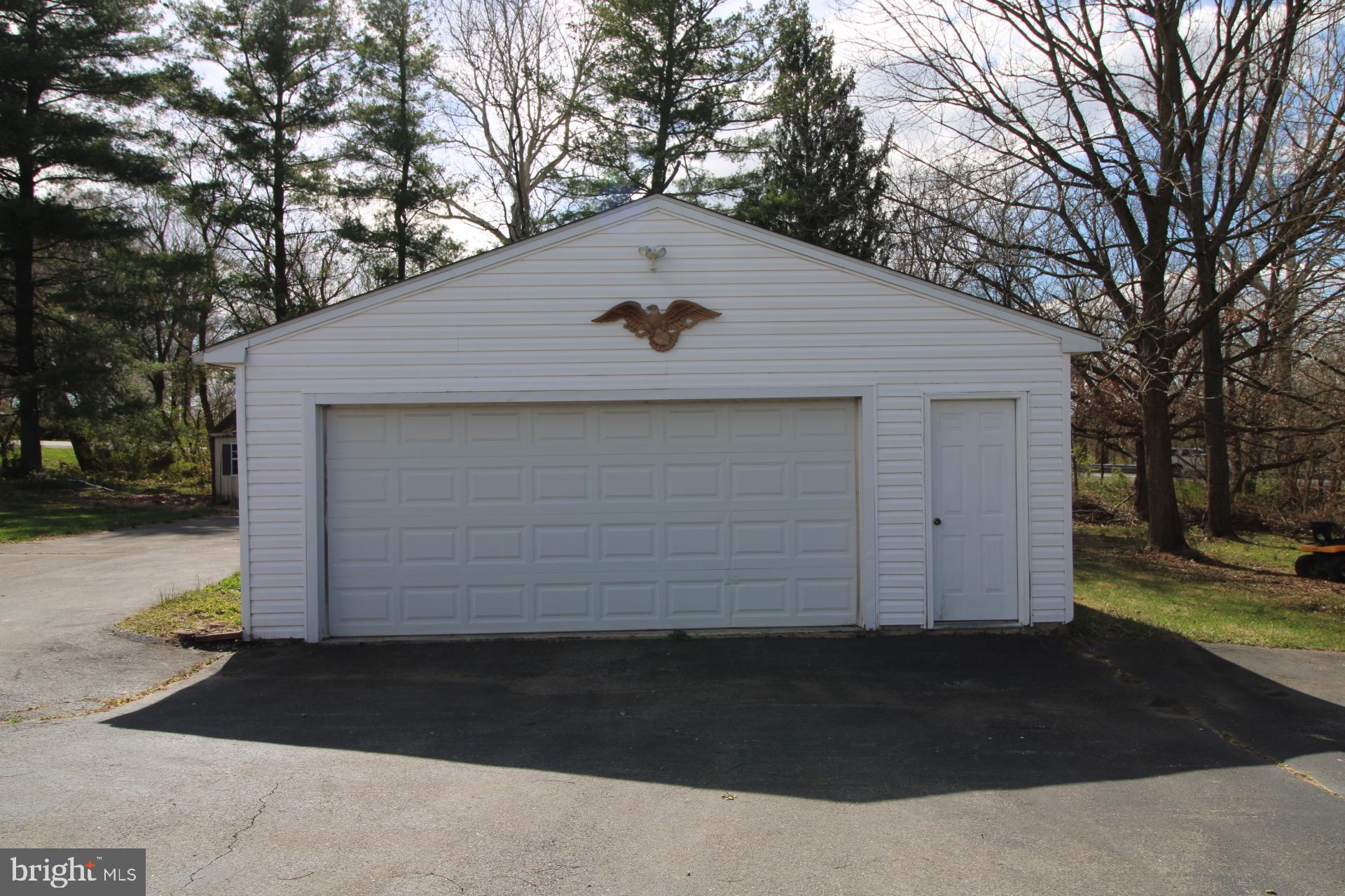20771 Beaver Creek Road Boonsboro, MD 21713 - Photo 23 of 30 Huge 4 car, over-sized garage