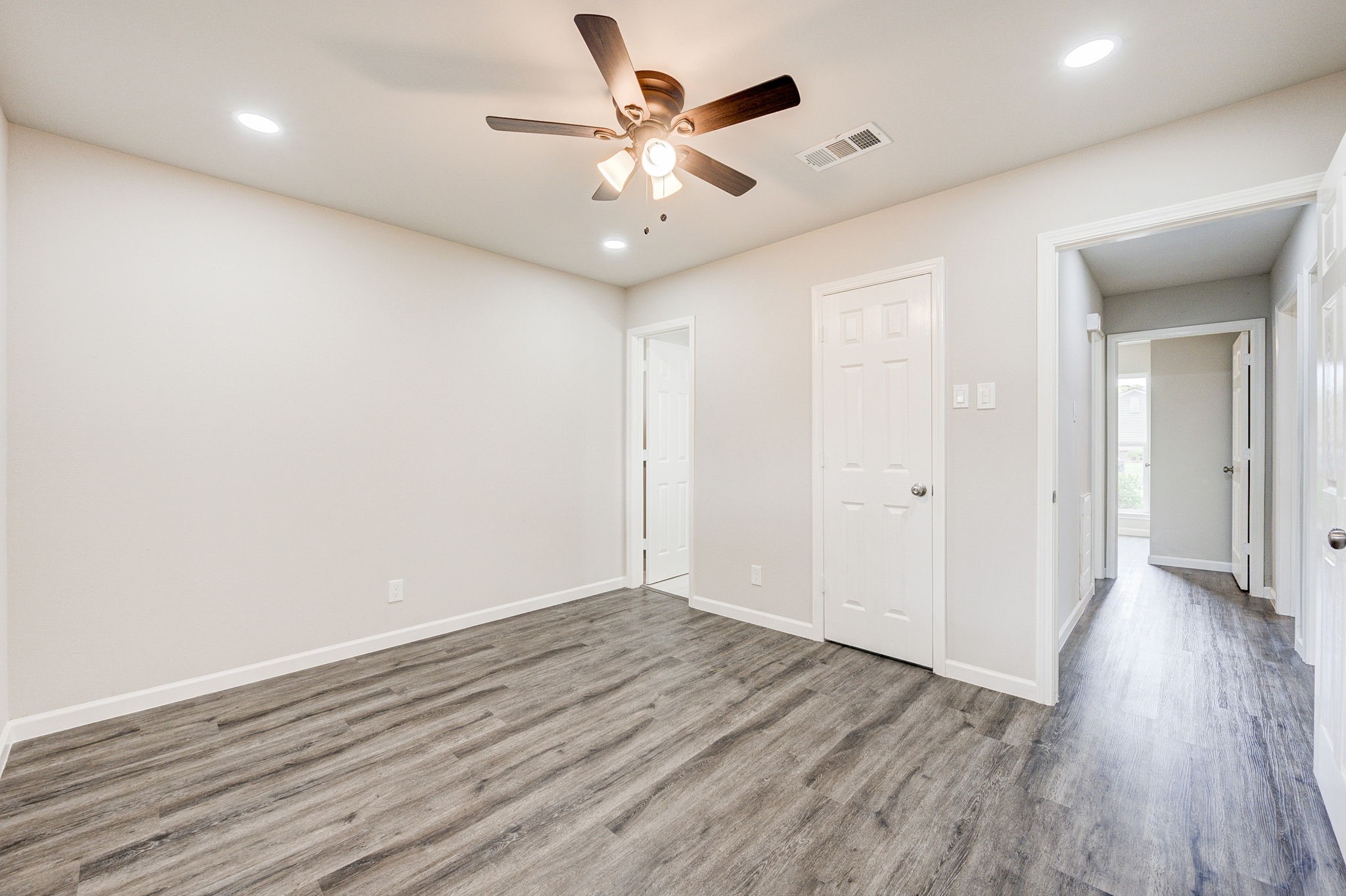 9617 Caffrey Street Houston, TX 77075 - Photo 17 of 31